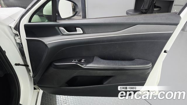 Kia K5 2022 — photo 15