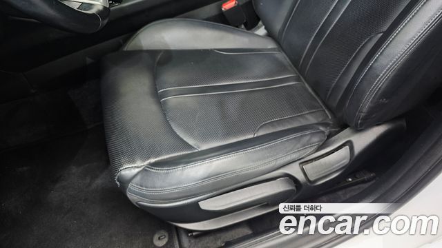 Kia K5 2022 — photo 27