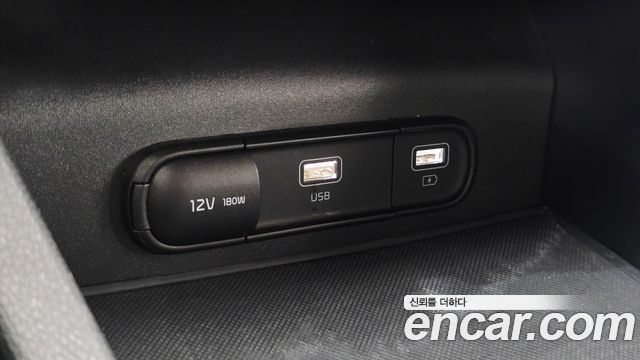 Kia K5 2022 — photo 29