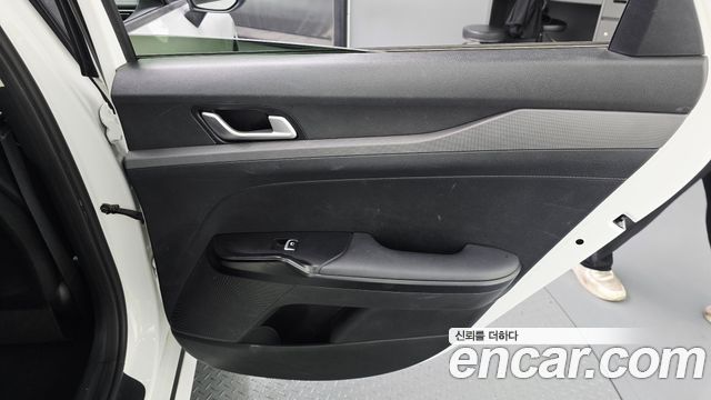 Kia K5 2022 — photo 32
