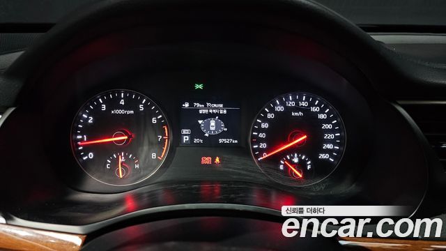 Kia K7 2017 — photo 8