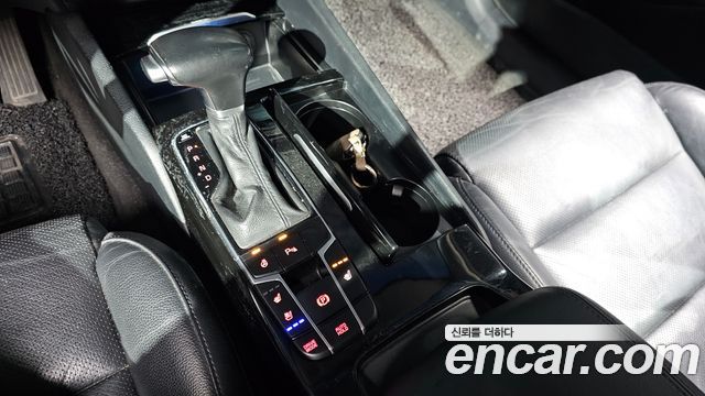 Kia K7 2017 — photo 9
