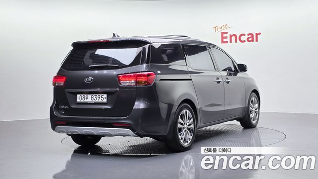 Kia Canival 2018 — photo 2