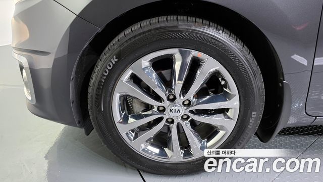 Kia Canival 2018 — photo 5