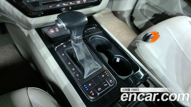 Kia Canival 2018 — photo 12