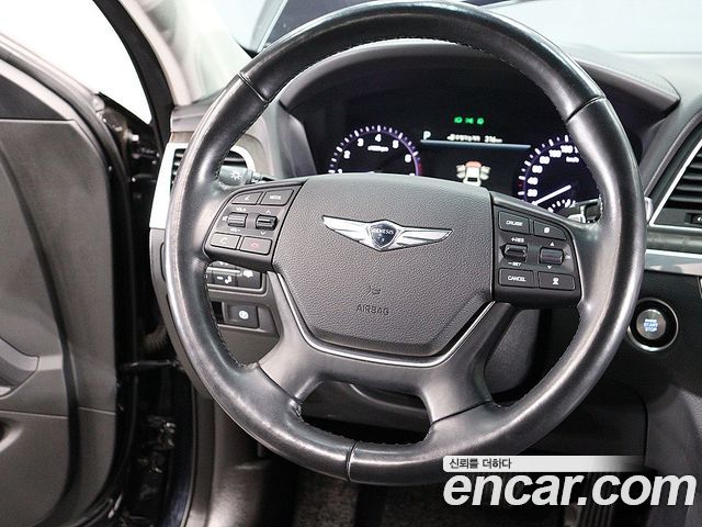 Genesis G80 2017 — photo 12