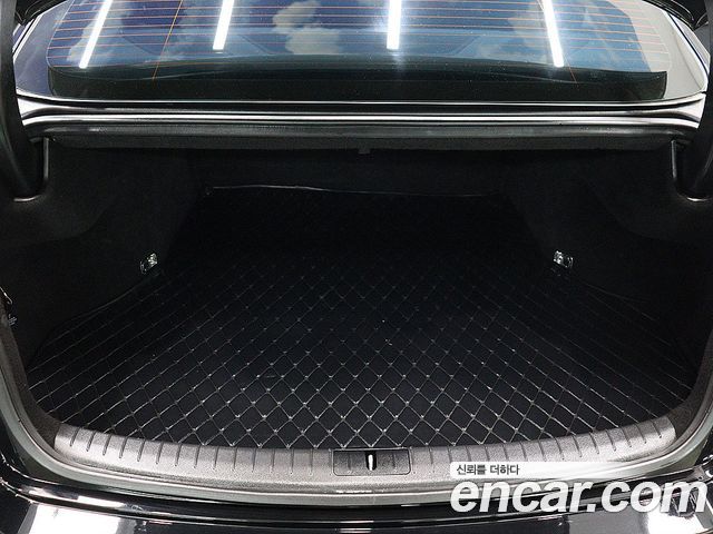 Genesis G80 2017 — photo 20