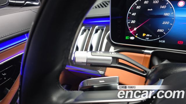 Mercedes-Benz S-Class 2022 — photo 27
