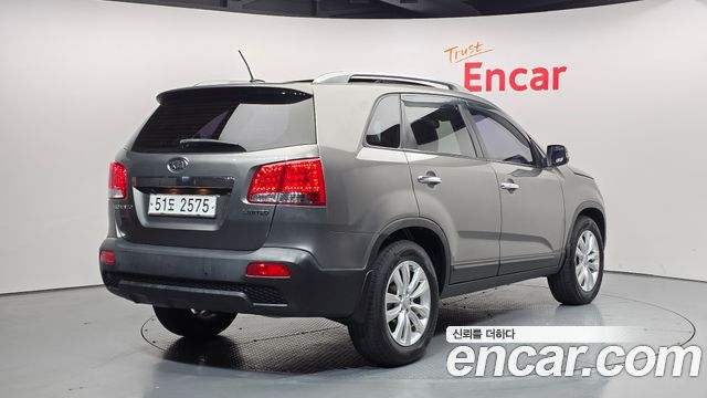 Kia Sorento 2011 — photo 2