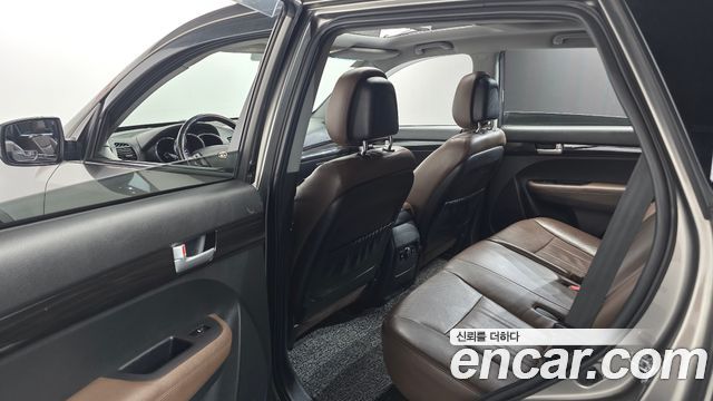 Kia Sorento 2011 — photo 17