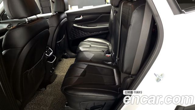 Hyundai Santafe 2019 — photo 17