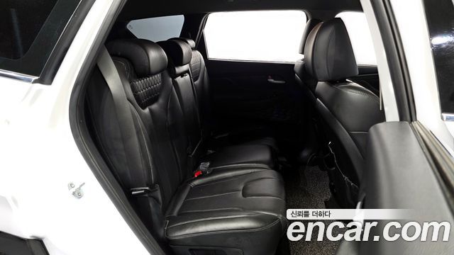 Hyundai Santafe 2019 — photo 18