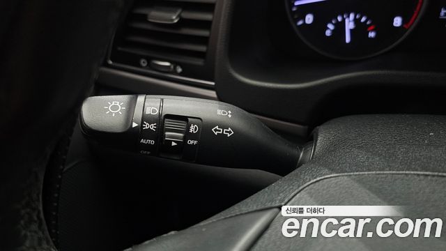 Hyundai AVANTE 2017 — photo 27