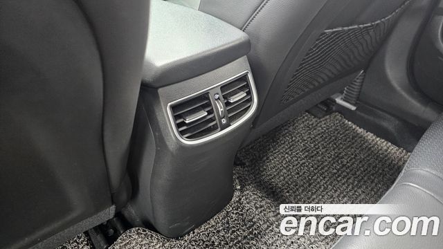 Hyundai AVANTE 2017 — photo 31