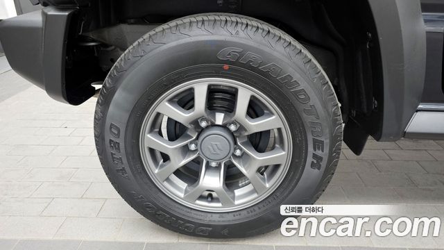 Suzuki Jimny 2023 — photo 5