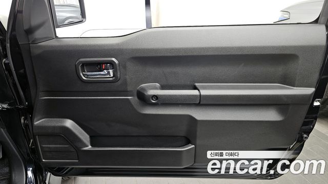 Suzuki Jimny 2023 — photo 15