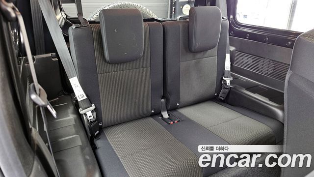 Suzuki Jimny 2023 — photo 16