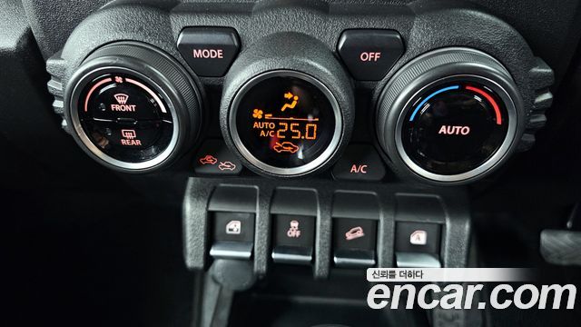 Suzuki Jimny 2023 — photo 31