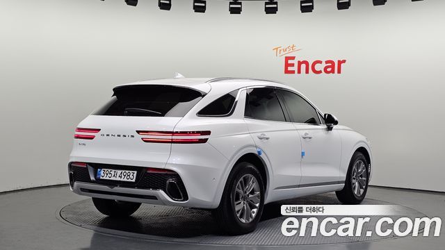 Genesis GV70 2023 — photo 2