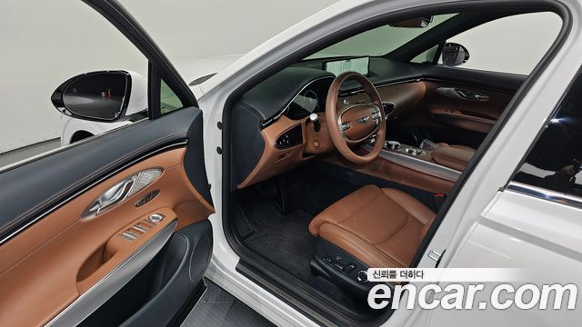 Genesis GV70 2023 — photo 13