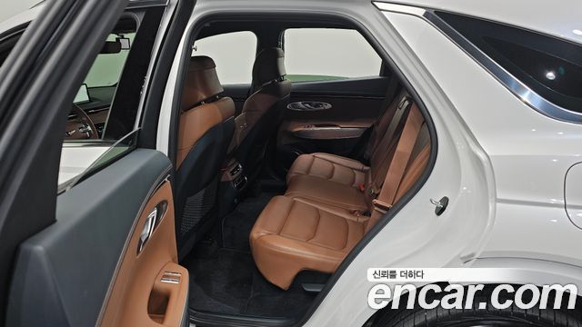 Genesis GV70 2023 — photo 18