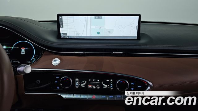 Genesis GV70 2023 — photo 19