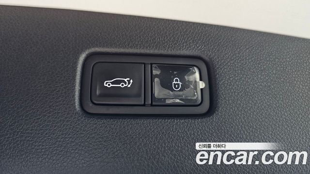 Genesis GV70 2023 — photo 22