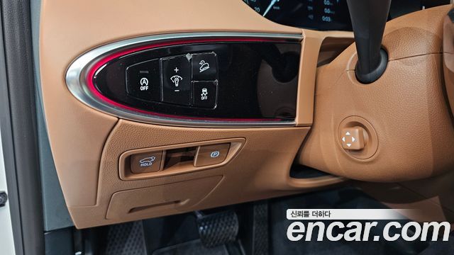 Genesis GV70 2023 — photo 24