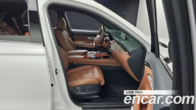 Genesis GV70 2023 — photo 16