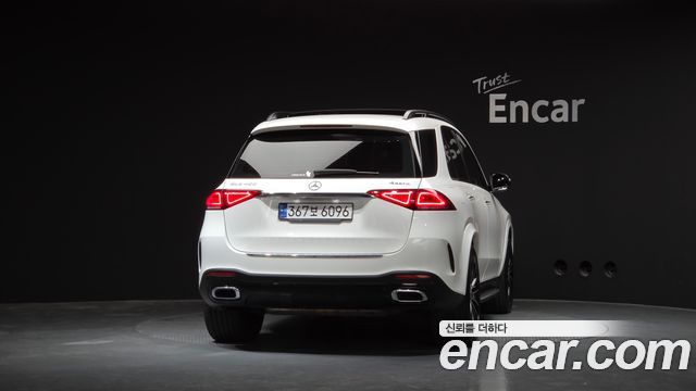 Mercedes-Benz GLE-Class 2022 — photo 4