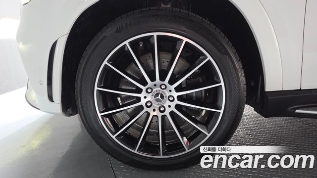 Mercedes-Benz GLE-Class 2022 — photo 5