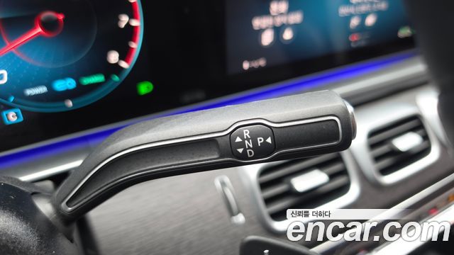 Mercedes-Benz GLE-Class 2022 — photo 12