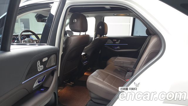 Mercedes-Benz GLE-Class 2022 — photo 17