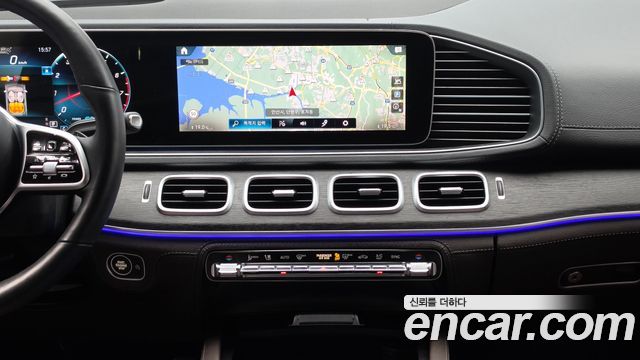 Mercedes-Benz GLE-Class 2022 — photo 23