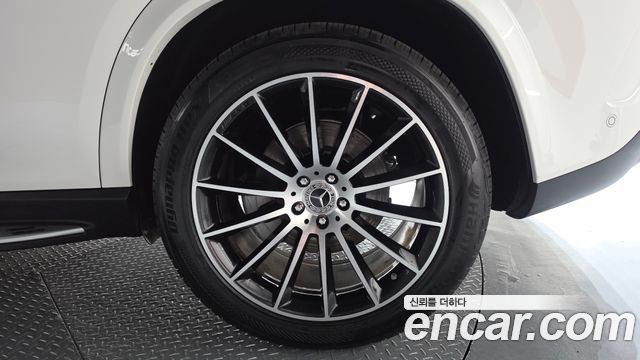 Mercedes-Benz GLE-Class 2022 — photo 7
