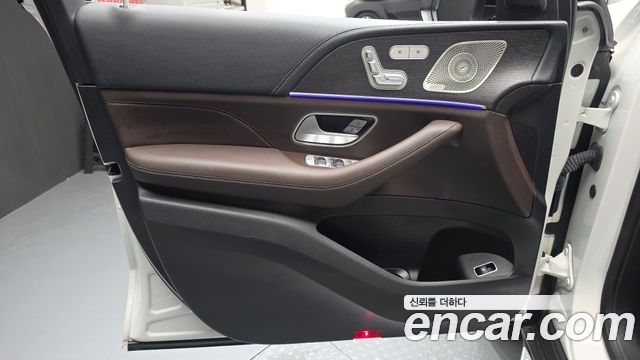 Mercedes-Benz GLE-Class 2022 — photo 14