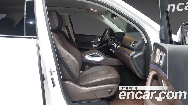 Mercedes-Benz GLE-Class 2022 — photo 16