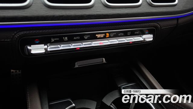 Mercedes-Benz GLE-Class 2022 — photo 27