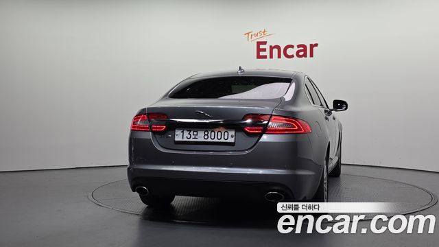 Jaguar XF 2013 — photo 4