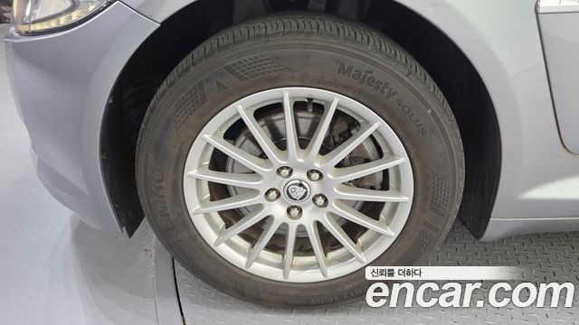 Jaguar XF 2013 — photo 5