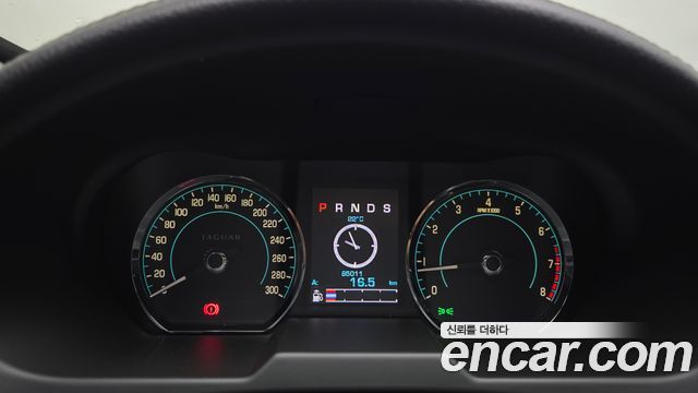 Jaguar XF 2013 — photo 8