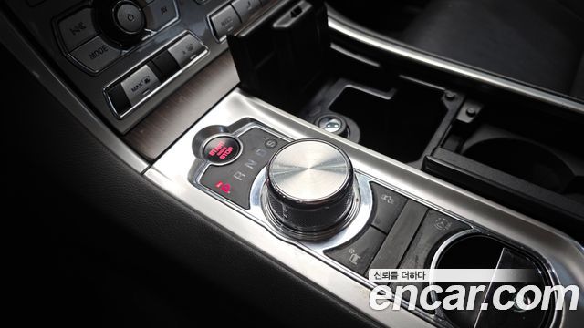 Jaguar XF 2013 — photo 9