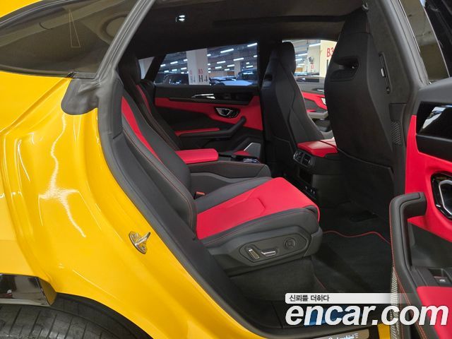 Lamborghini Urus 2022 — photo 6