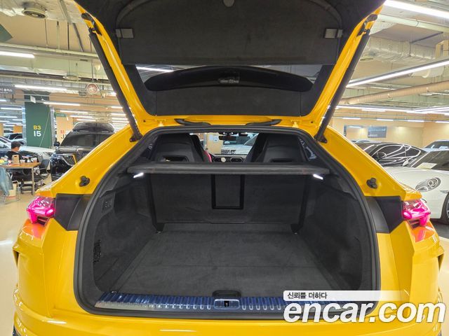 Lamborghini Urus 2022 — photo 10