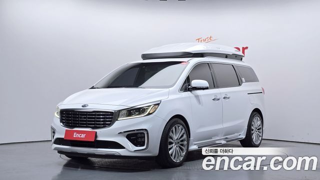 Kia Canival 2019 — photo 1