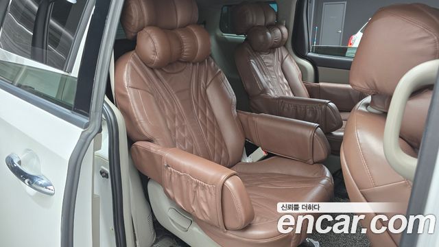 Kia Canival 2019 — photo 12