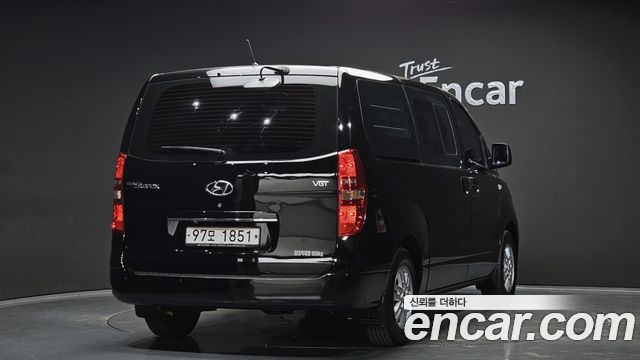 Hyundai Starex 2019 — photo 2