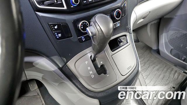 Hyundai Starex 2019 — photo 9