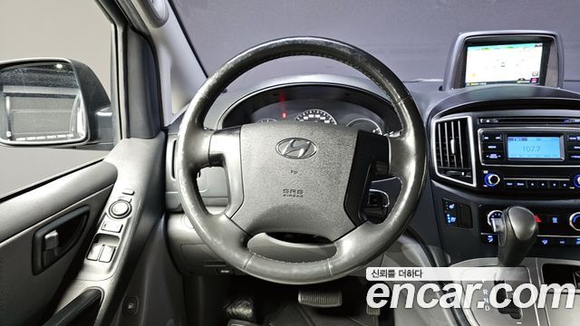 Hyundai Starex 2019 — photo 12