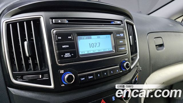 Hyundai Starex 2019 — photo 14